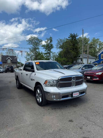 2017 RAM 1500 SLT
