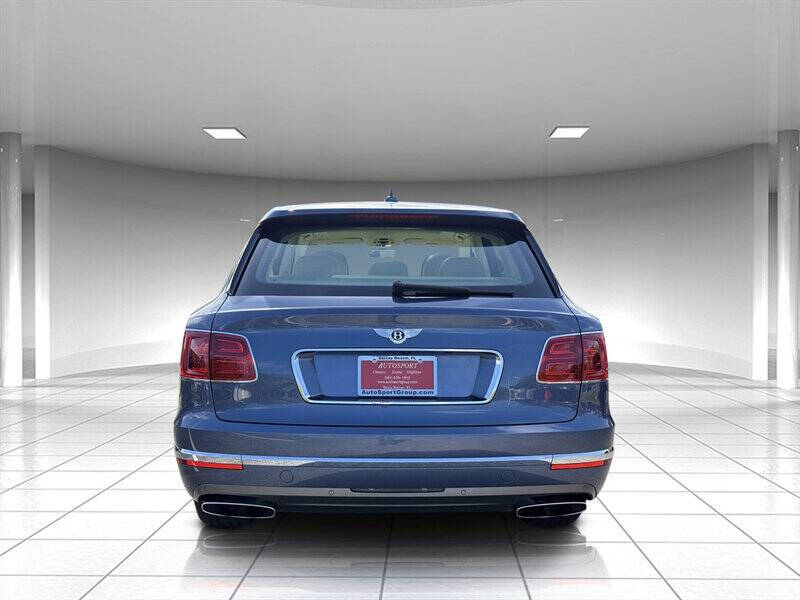 2018 Bentley Bentayga 4