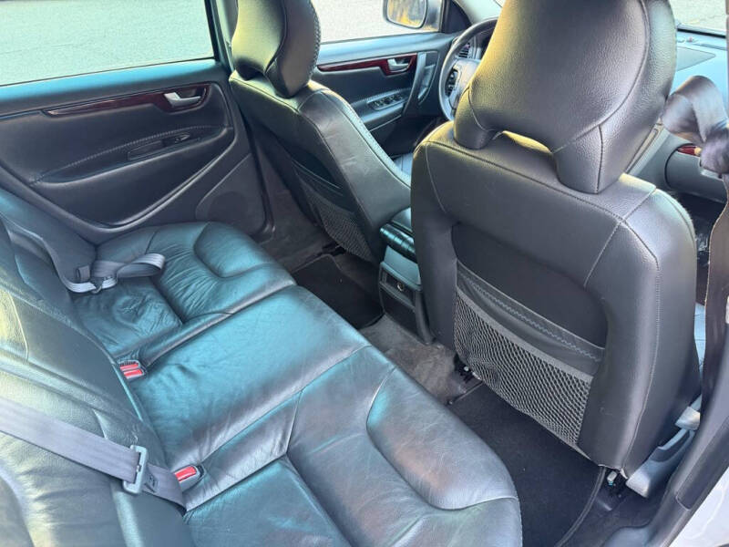 2004 Volvo XC70