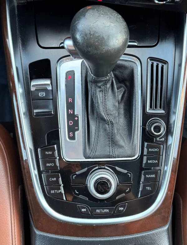 2012 Audi Q5 2.0T quattro Premium Plus