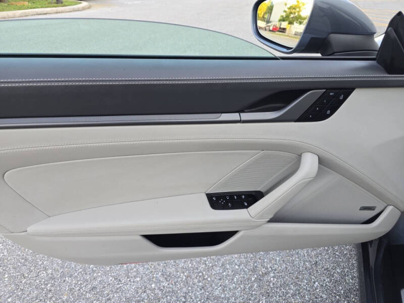 2025 Porsche 911 Carrera