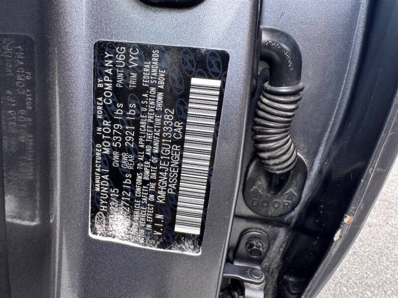 2016 Hyundai Genesis