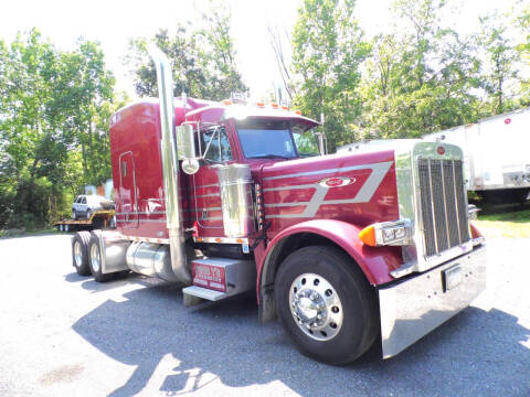 2001 Peterbilt 379 EX Hood