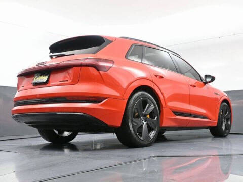 2022 Audi e-tron quattro Premium Plus