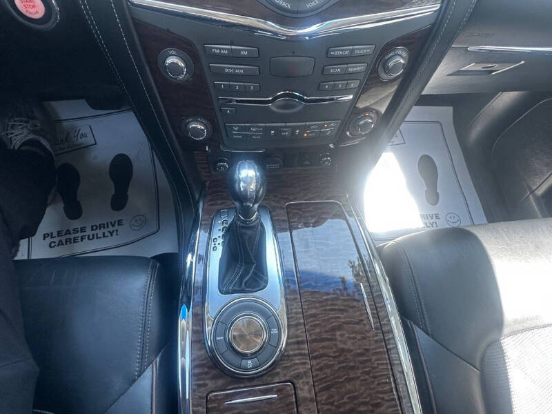 2017 Nissan Armada Platinum