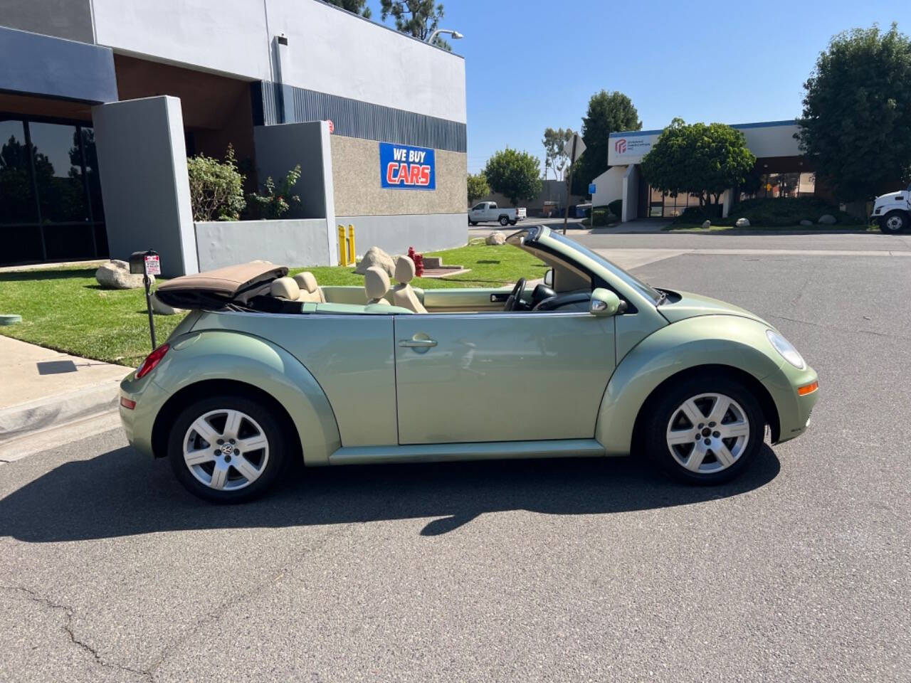 2007 Volkswagen New Beetle Convertible for sale at ZRV AUTO INC in Brea, CA