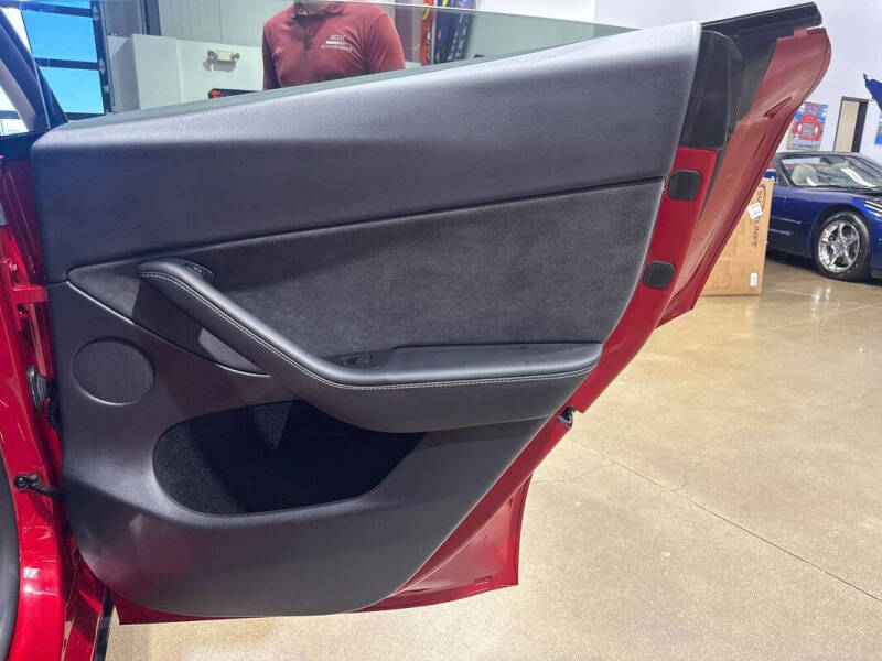 2023 Tesla Model Y Performance