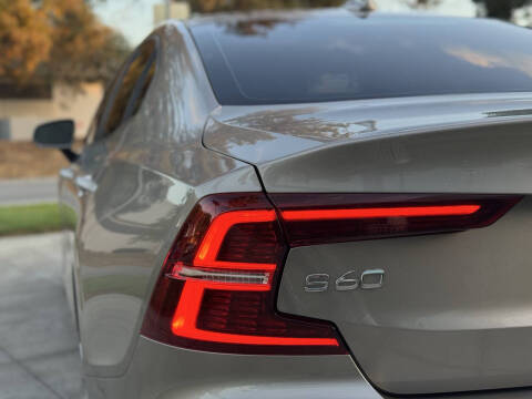 2019 Volvo S60 T5 Momentum