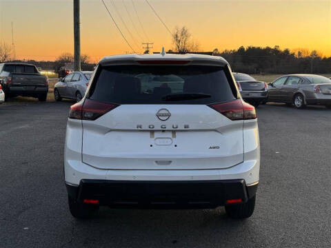 2025 Nissan Rogue SV