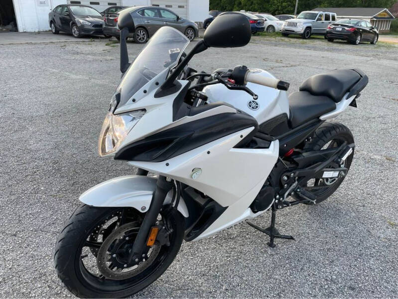 2009 Yamaha FZ6R