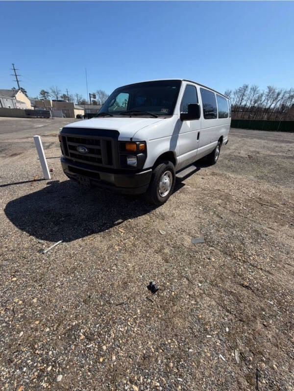 2014 Ford E-Series E-350 SD XL