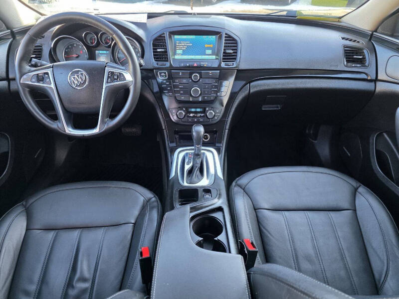 2013 Buick Regal Premium 2