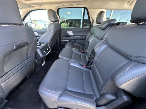2025 Ford Expedition MAX Active
