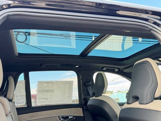 2026 Volvo XC90 T8 Plus 7P