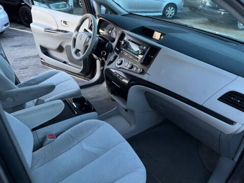 2011 Toyota Sienna