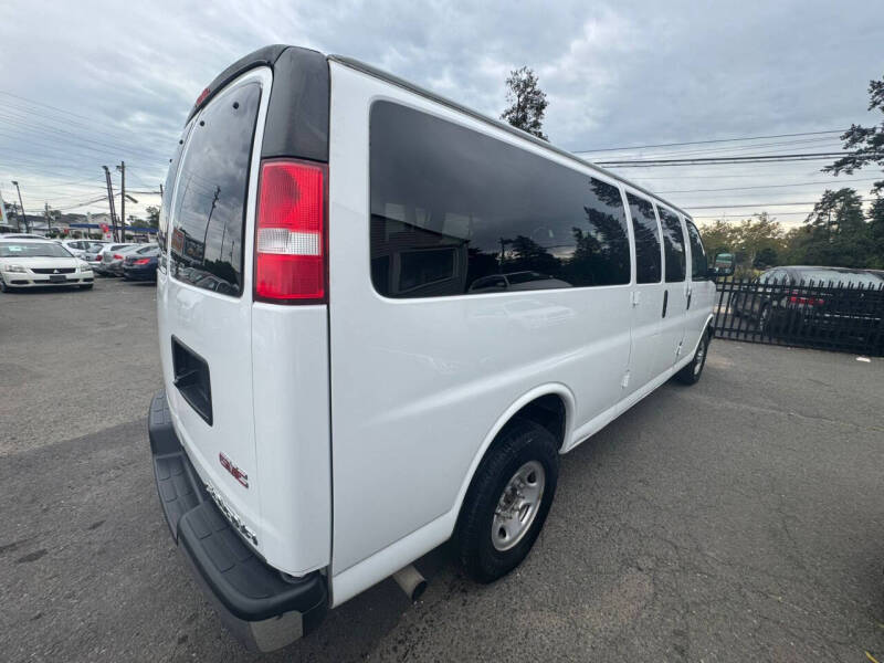 2017 GMC Savana LT 3500