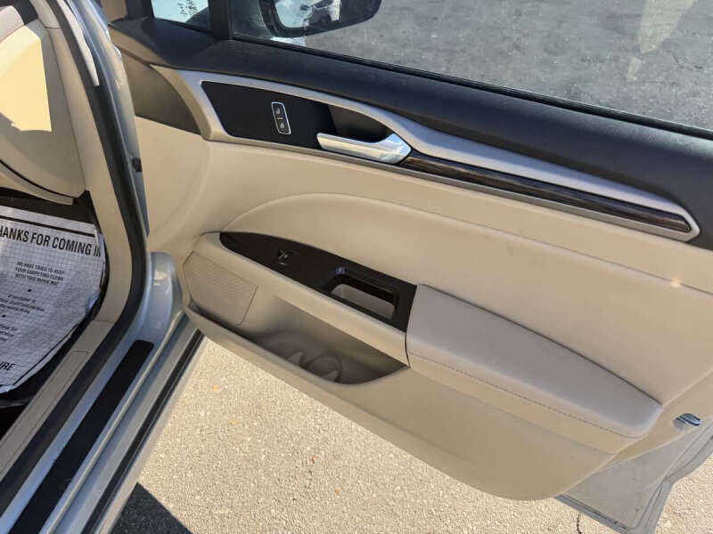 2014 Ford Fusion Hybrid SE