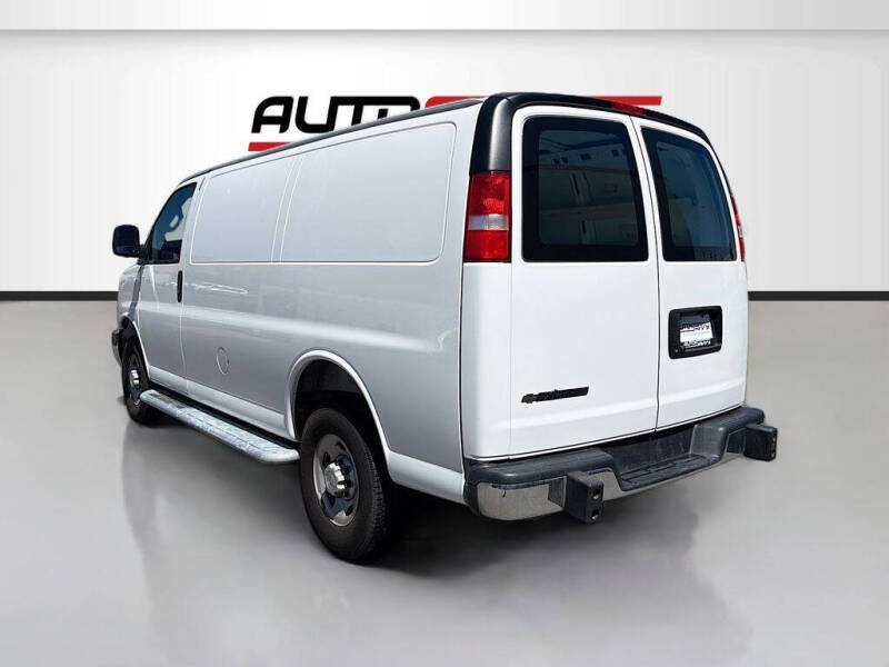2025 Chevrolet Express 2500
