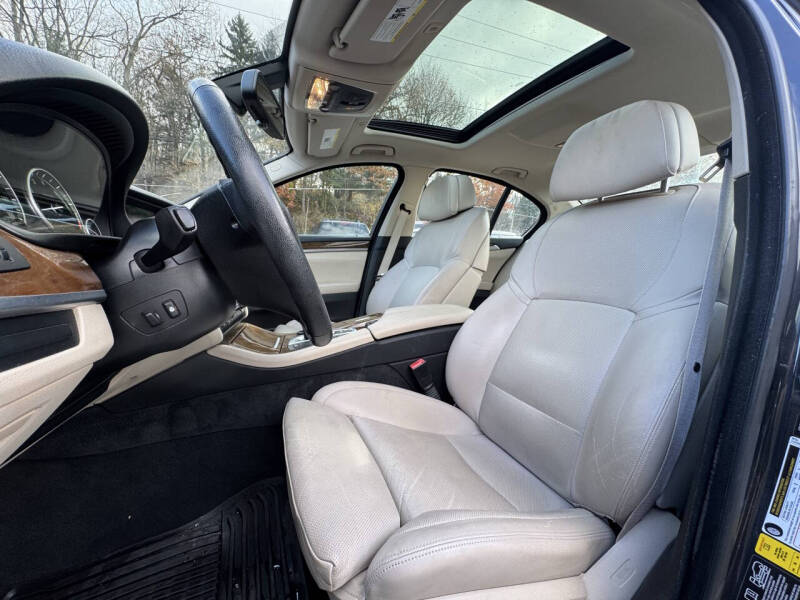 2013 BMW 5 Series 550i xDrive