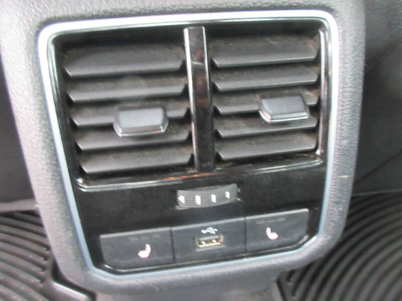 2017 Volkswagen Passat 1.8T SEL Premium