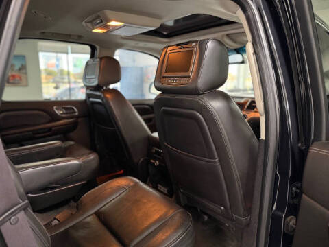 2013 Cadillac Escalade Platinum Edition