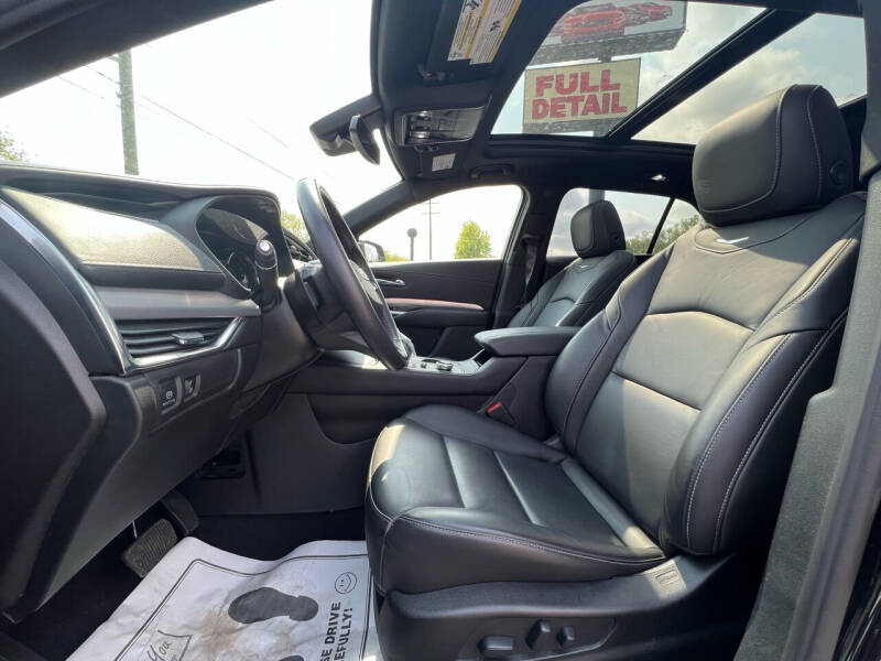 2021 Cadillac XT4 Premium Luxury