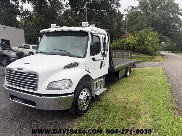 2021 Freightliner M2 106