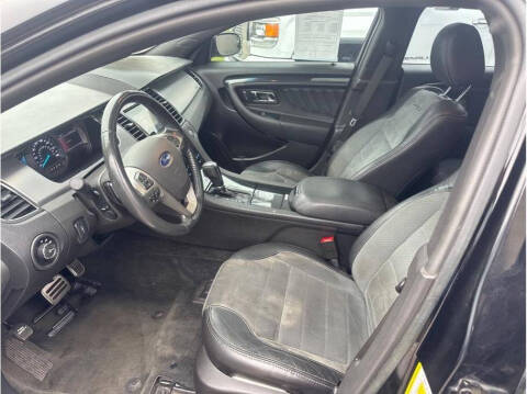 2016 Ford Taurus SHO