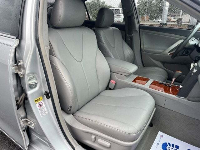 2009 Toyota Camry 19