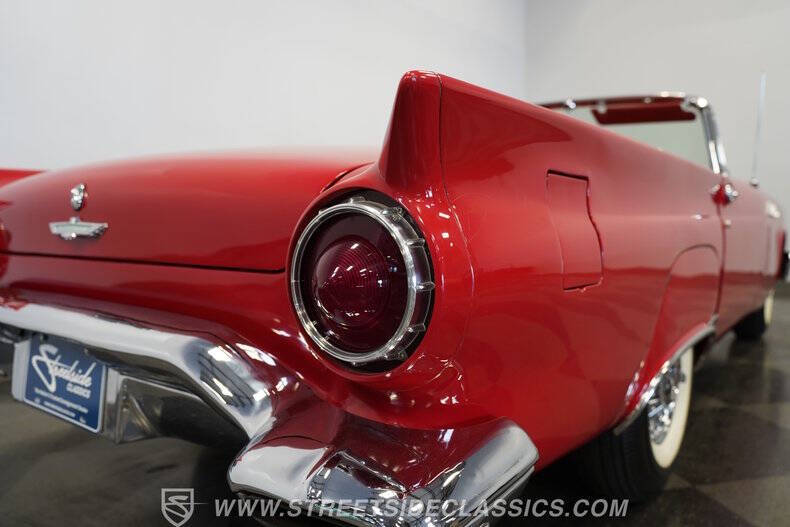1957 Ford Thunderbird