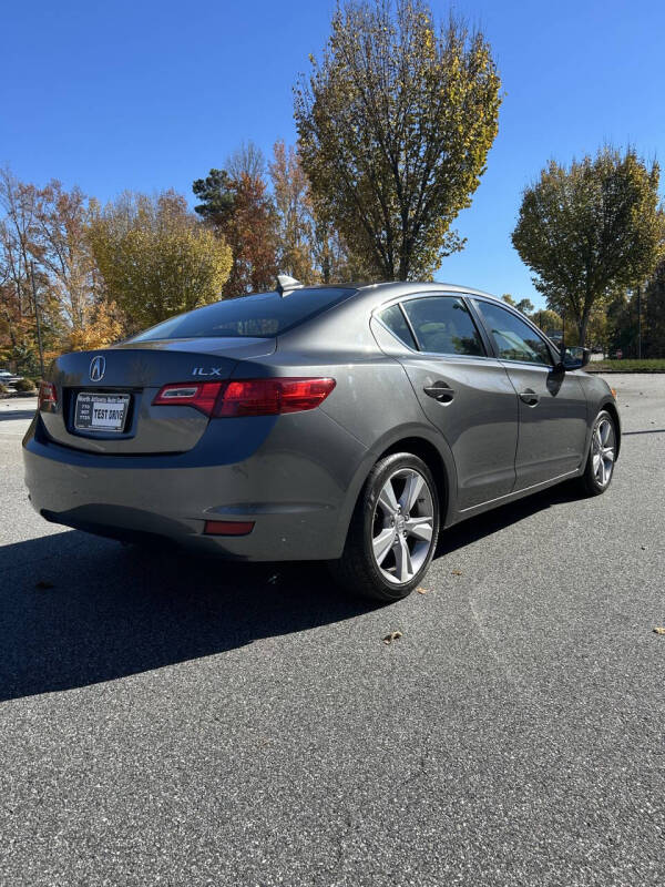2013 Acura ILX 2.0L w/Tech