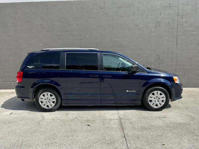 2015 Dodge Grand Caravan American Value Package
