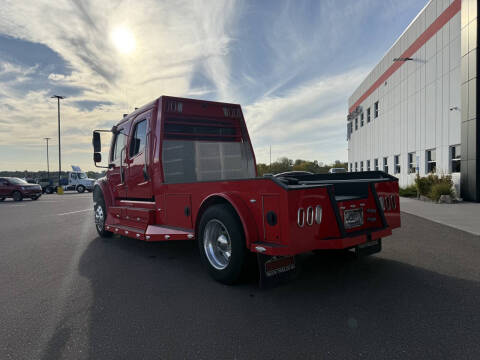 2023 Freightliner M2 106
