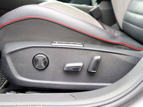 2022 Volkswagen Golf GTI SE