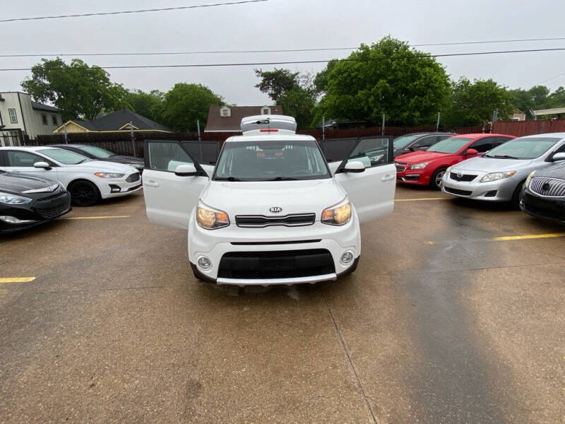 2018 Kia Soul +