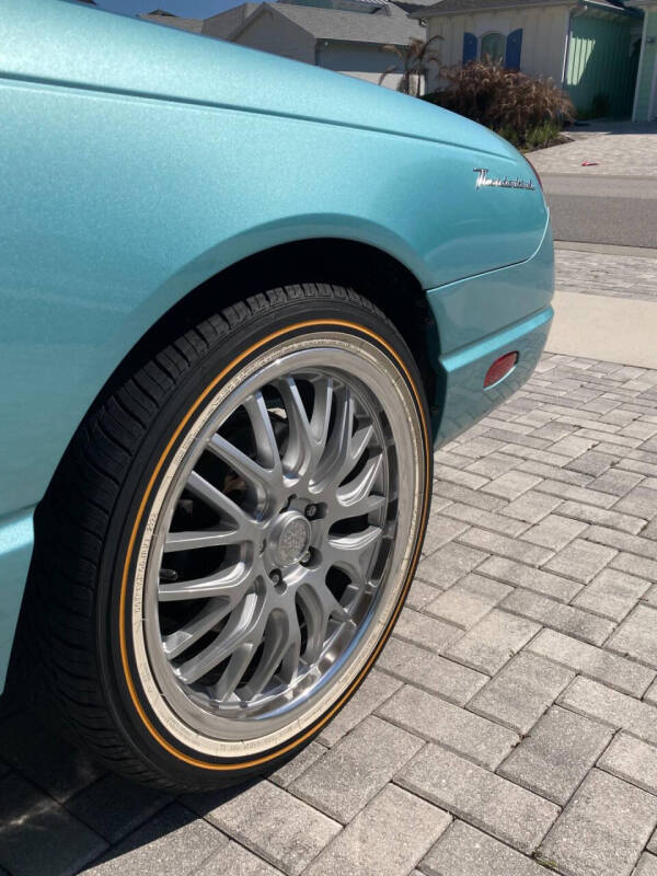 2002 Ford Thunderbird Deluxe