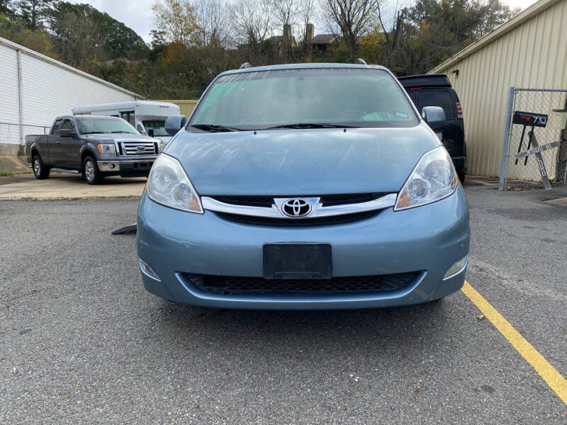 2009 Toyota Sienna Limited photo 8