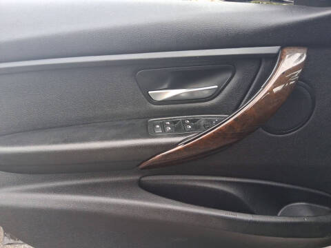 2015 BMW 3 Series 320i xDrive