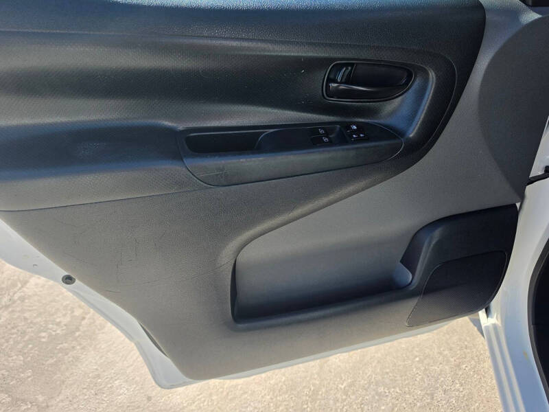 2017 Nissan NV200