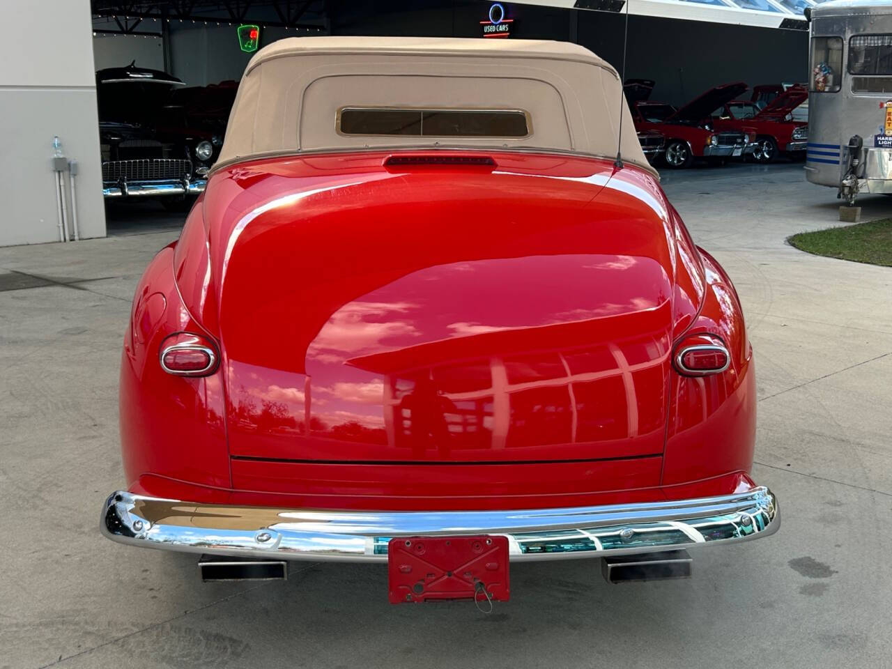 1947 Ford Super Deluxe 14