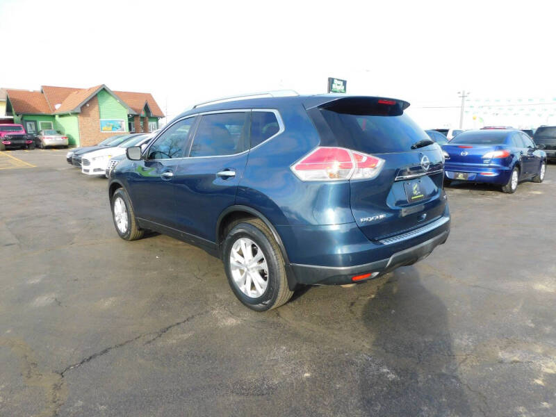 2016 Nissan Rogue SV