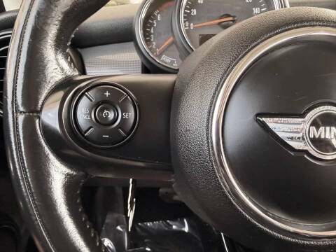 2017 MINI Hardtop 4 Door Cooper