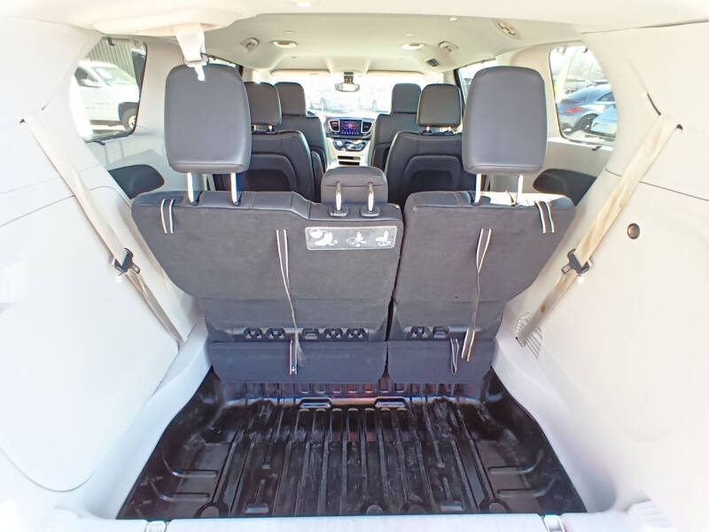 2017 Chrysler Pacifica Touring Plus