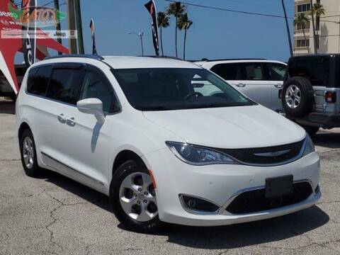 2017 Chrysler Pacifica for sale at GATOR'S IMPORT SUPERSTORE in Melbourne FL