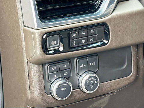 2025 GMC Yukon Elevation