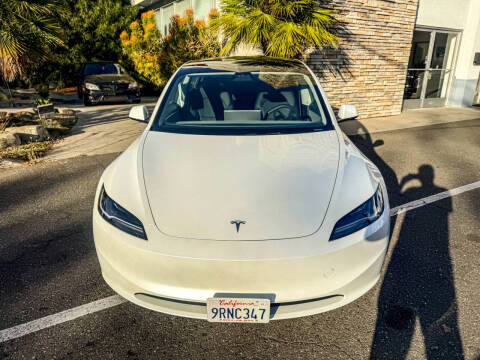 2025 Tesla Model 3 Long Range