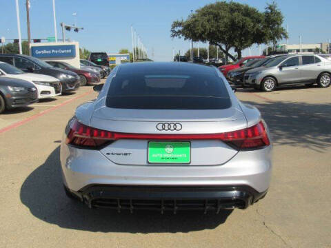 2024 Audi e-tron GT quattro Premium Plus