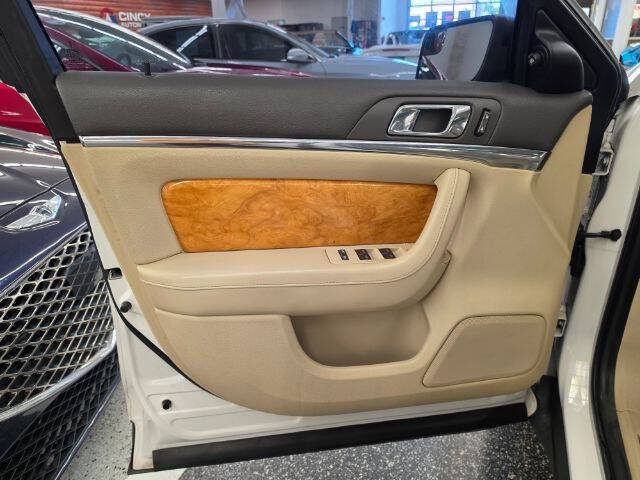 2011 Lincoln MKS