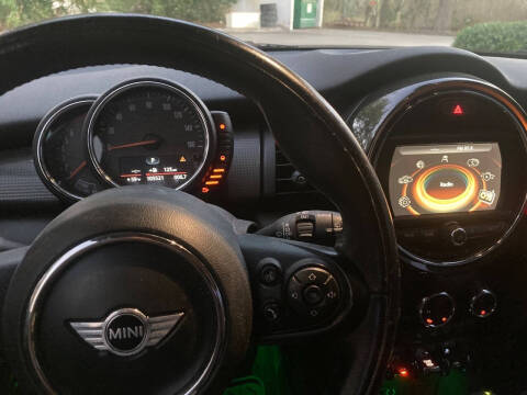 2017 MINI Hardtop 2 Door Cooper