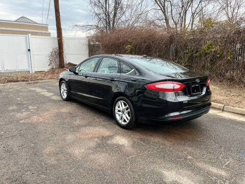 2015 Ford Fusion SE